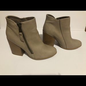Taupe color fashion boots